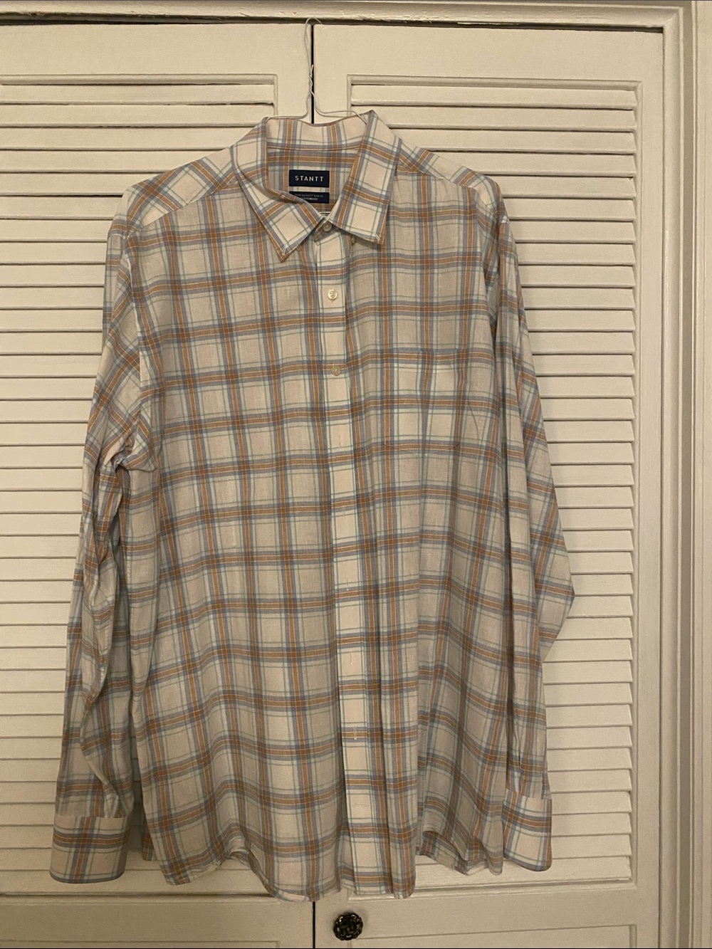 Stantt Men's Cream Plaid Button-Down Shirt with Tan and Blue Stripes